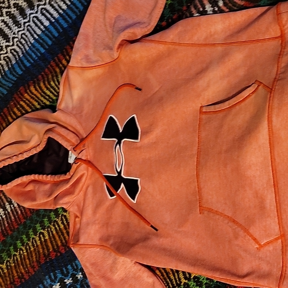Under Armor Cold Gear Womans Small